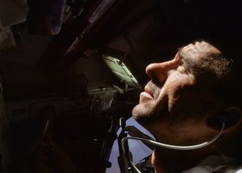 Απεβίωσε ο Walter Cunningham, αστροναύτης του Apollo 7