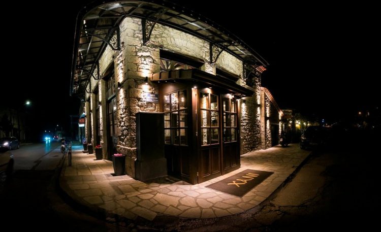 Σταθερά στο τιμόνι της ταβέρνας “Το Χάνι” η οικογένεια του Γιάννη Κουκιά-Διαψεύδει τις φήμες περί αλλαγής του ιδιοκτησιακού καθεστώτος