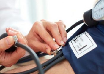 Έχετε υπέρταση; Κώδωνας κινδύνου για καρδιά αν πίνετε τουλάχιστον δύο καφέδες την ημέρα