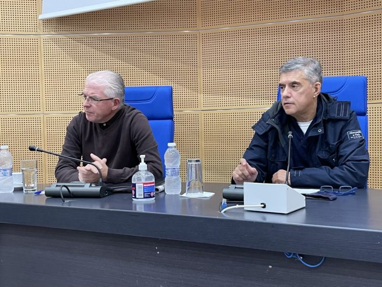 Θεσσαλοί παραγωγοί επιδοτούνται για την εγκατάσταση δικτύων χαλαζιακής προστασίας