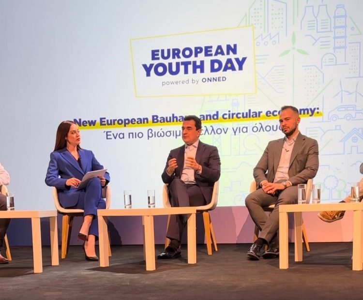 Κώστας Σκρέκας στη ΟΝΝΕΔ: «Χρέος μας να κάνουμε την κυκλική οικονομία αναπόσπαστο κομμάτι της καθημερινότητάς μας»