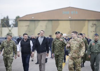 Ο Πρωθυπουργός στην 110 ΠΜ στη Λάρισα