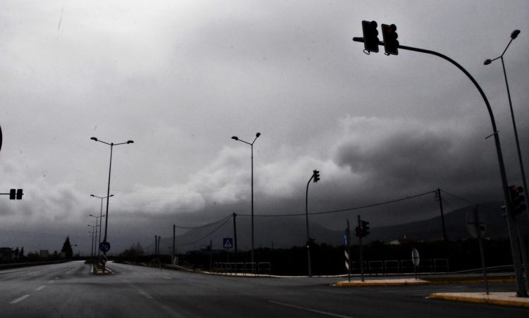 Καιρός: Με σκόνη, λασποβροχές και υψηλές θερμοκρασίες μπαίνει ο Μάρτιος