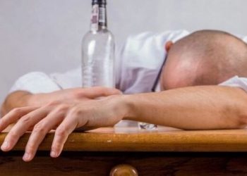 Μεθυσμένος νεαρός στη Βρετανία πλήρωσε κατά λάθος 650 ευρώ για ένα «βρώμικο»
