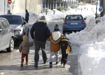 Κακοκαιρία Μπάρμπαρα: Χιόνια μέχρι και την Τρίτη – Οι οδηγίες της Πολιτικής Προστασίας