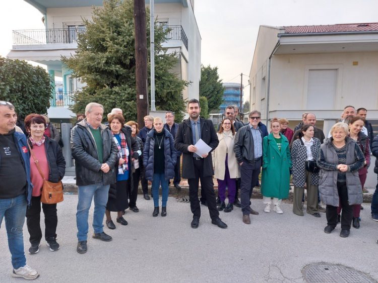 Οι κάτοικοι της “Ομόνοιας” ζητούν διαμαρτύρονται για την εγκατάσταση κεραίας κινητής τηλεφωνίας