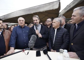 Ο Πρωθυπουργός στην 110 ΠΜ στη Λάρισα