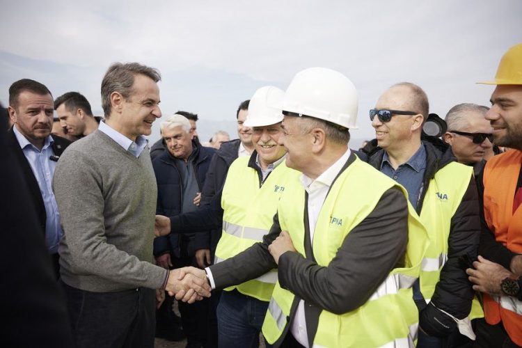 Στο εργοτάξιο του Ε65 στα Τρίκαλα ο Κυριάκος Μητσοτάκης-Στο τέλος του έτους σε κυκλοφορία το πρώτο τμήμα, από τα Τρίκαλα μέχρι την Καλαμπάκα