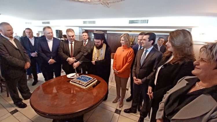 Με άρωμα εκλογών η κοπή πίτας της ΔΕΕΠ Τρικάλων Νέας Δημοκρατίας με επίτιμη καλεσμένη την Ζέτα Μακρή