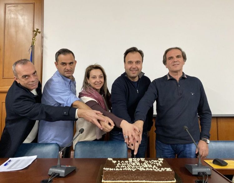 Με έμφαση στην ασφάλεια των εργαζομένων οι ευχές στην πίτα των τρικαλινών δημοτικών υπαλλήλων