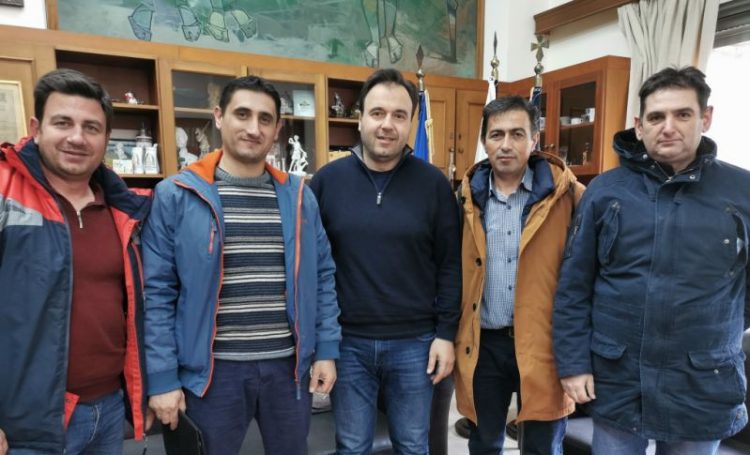 Εθιμοτυπικά στον Δήμαρχο Τρικκαίων το νέο ΔΣ του σωματείου των τρικαλινών πυροσβεστών