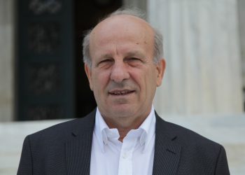 Χρήστος Σιμορέλης: Η ακρίβεια αντιμετωπίζεται μόνο με περισσότερη δημοκρατία
