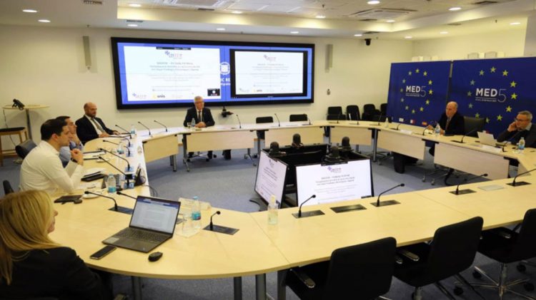 Συνάντηση καθηγητών του ΤΕΦΑΑ για προγράμματα άσκησης σε προσφυγική δομή