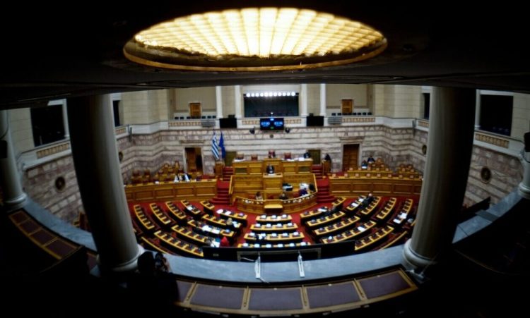 Βουλή: Φαρσέρ «χτύπησε» και τους 300 – Τι έγραφε η ψεύτικη επιστολή