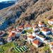 Κοττάνη: Το χωριό στα Ελληνοβουλγαρικά σύνορα με την ταβέρνα – μουσείο του Τζεμήλ