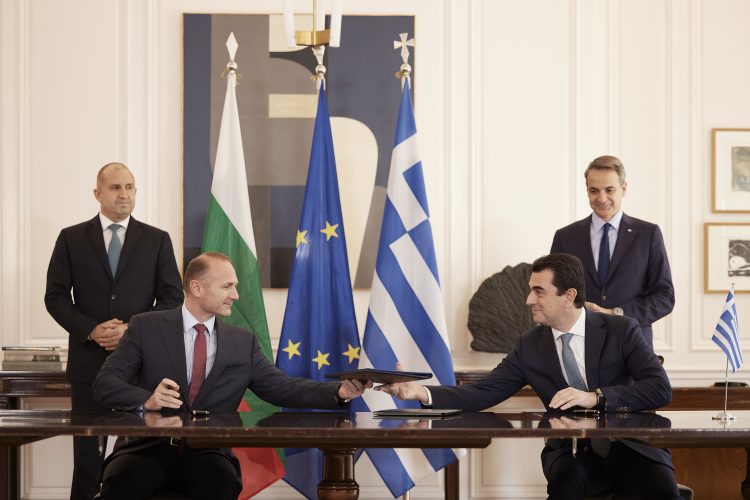 Στο Μαξίμου ο Σκρέκας για την υπογραφή του αγωγού Αλεξανδρούπολη – Μπουργκάς