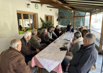 Θερμή υποδοχή επεφύλασσαν στον Γιώργο Οικονόμου στην Ζηλευτή
