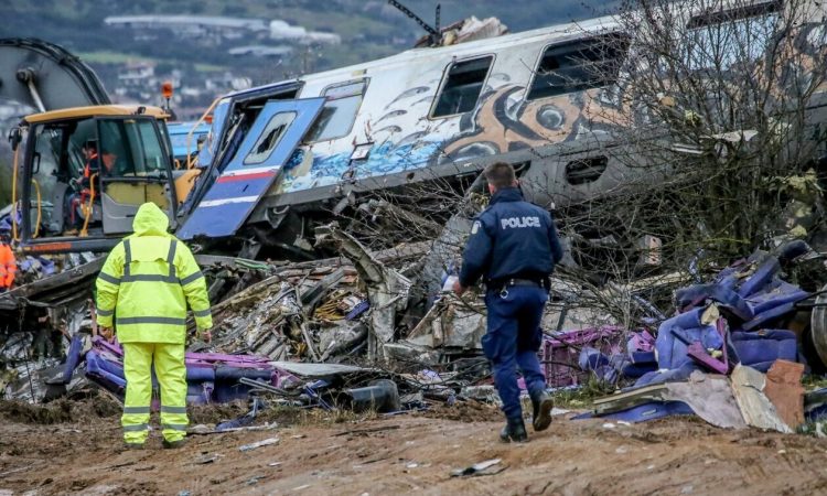 Η ώρα της απολογίας για τον επιθεωρητή του ΟΣΕ – Πολιτική κόντρα για το ακαταδίωκτο της επιτροπής