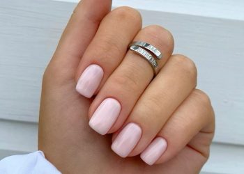 To baby pink είναι hot φέτος και βρήκαμε 10 μανικιούρ που θα σε πείσουν