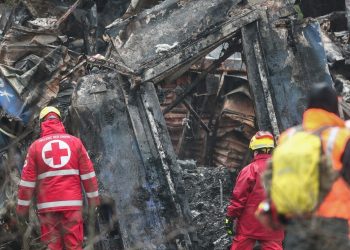 Τέμπη – Ανατριχιαστική περιγραφή διασώστη: «Δυσκολευόμασταν να αναπνεύσουμε – Ακούγαμε ουρλιαχτά»