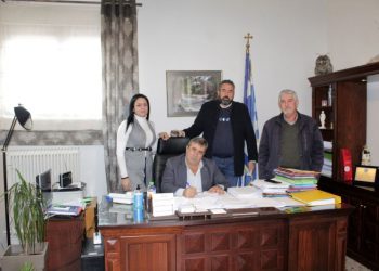 Σύμβαση έργου για τη ΔΕ Γόμφων υπέγραψε ο Δήμαρχος Πύλης