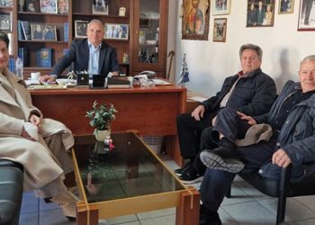 Επίσκεψη του συλλόγου των απανταχού «Κουμπουριανιτών», στον Ηλία Βλαχογιάννη.