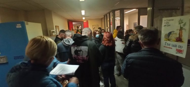 Οι νέοι των Τρικάλων έδωσαν το αίμα τους για τους τραυματίες των Τεμπών