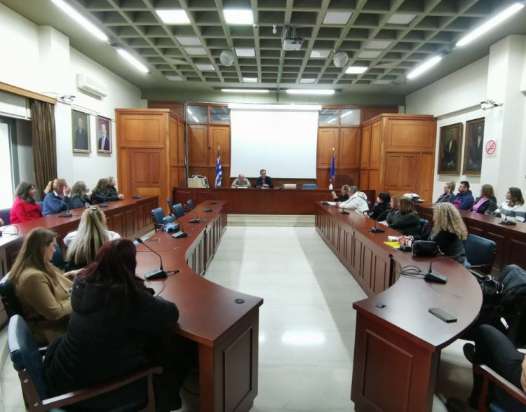 Μόνιμοι 32 εργαζόμενοι του “Βοήθεια στο σπίτι” στον Δήμο Τρικκαίων