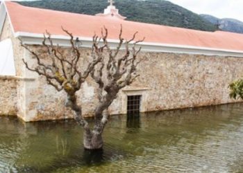 Η εκκλησία «φάντασμα» που αναδύθηκε στην Κρήτη εντελώς απροσδόκητα
