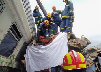 Λύγισαν οι εθελοντές της ΕΟΔ Τρικάλων όταν έβγαλαν μωρουδίστικα αντικείμενα από το τρίτο βαγόνι