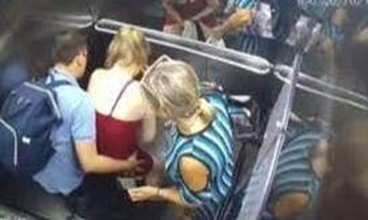 Βραζιλία: 34χρονη γέννησε στο ασανσέρ