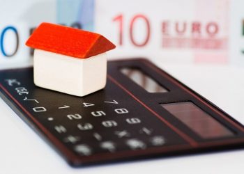 Δάνεια: Αυξήσεις «σοκ» στις δόσεις