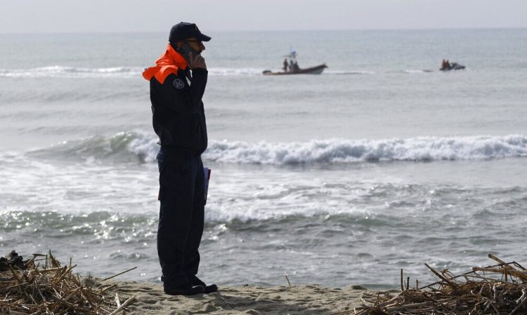 Ιταλία: Σκάφος με 500 μετανάστες χρειάζεται διάσωση στα ανοικτά της Σικελίας
