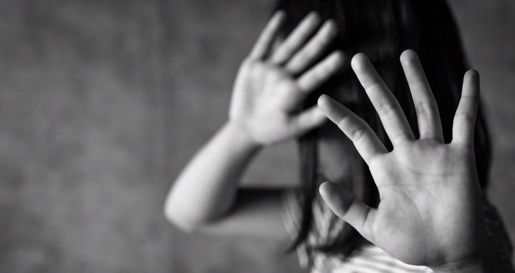Σε δίκη 47χρονος πατέρας που βίαζε την 15χρονη κόρη του σε χωριό των Τρικάλων -Είχε αποπειραθεί να βιάσει και την μικρότερη