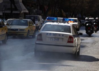 Νέο Ηράκλειο: Γονείς έδωσαν τσάντα με 30.000 ευρώ σε απατεώνες για να χειρουργηθεί η κόρη τους