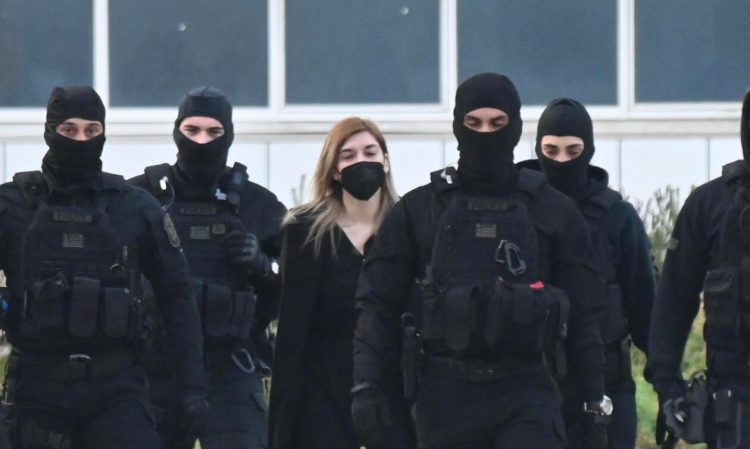 Ρούλα Πισπιρίγκου: «Ψύχραιμη στην ανακοπή της Τζωρτζίνας» – Την «καίει» στη δίκη γιατρός