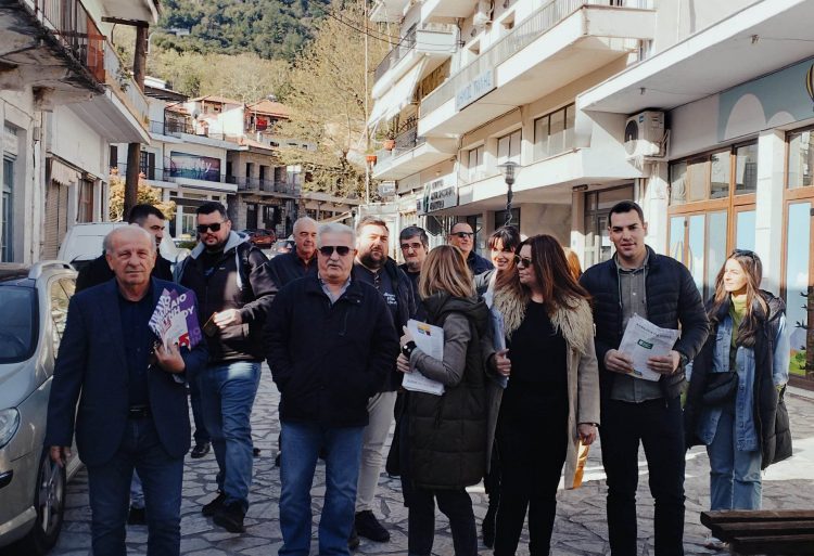 Περιοδεία Χρήστου Σιμορέλη στην αγορά της Πύλης