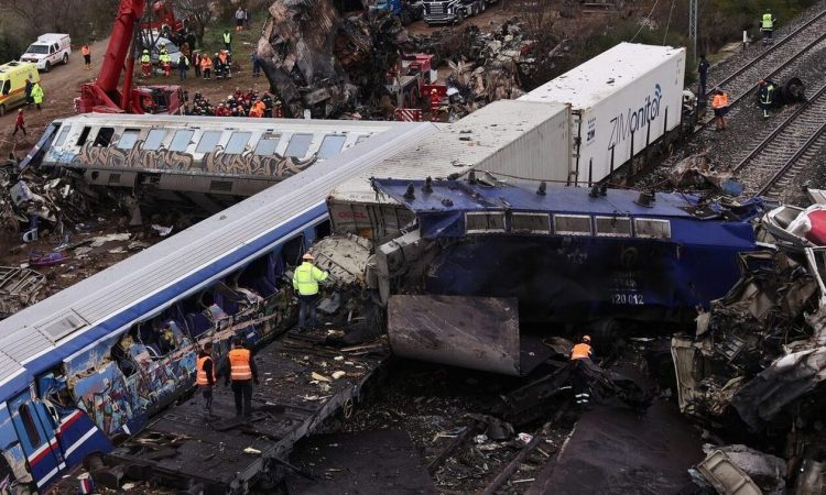 Τέμπη: Απειλή για βόμβα στο σταθμαρχείο Λάρισας