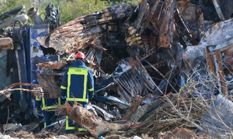 Τέμπη: Σε αναστολή γιατροί που εμπλέκονται με την άδεια του επιθεωρητή – Στην ανακρίτρια ο φάκελος
