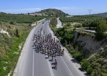Εκκίνηση για τον ΔΕΗ ποδηλατικό γύρο από το Karteros Beach Sports Center