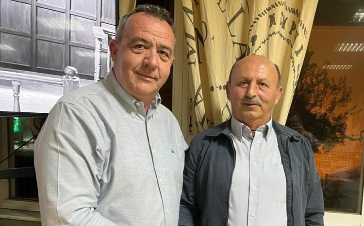Υποψήφιος με τον Θεόδωρο Χήρα και ο Μπουραζάνας Θεόδωρος