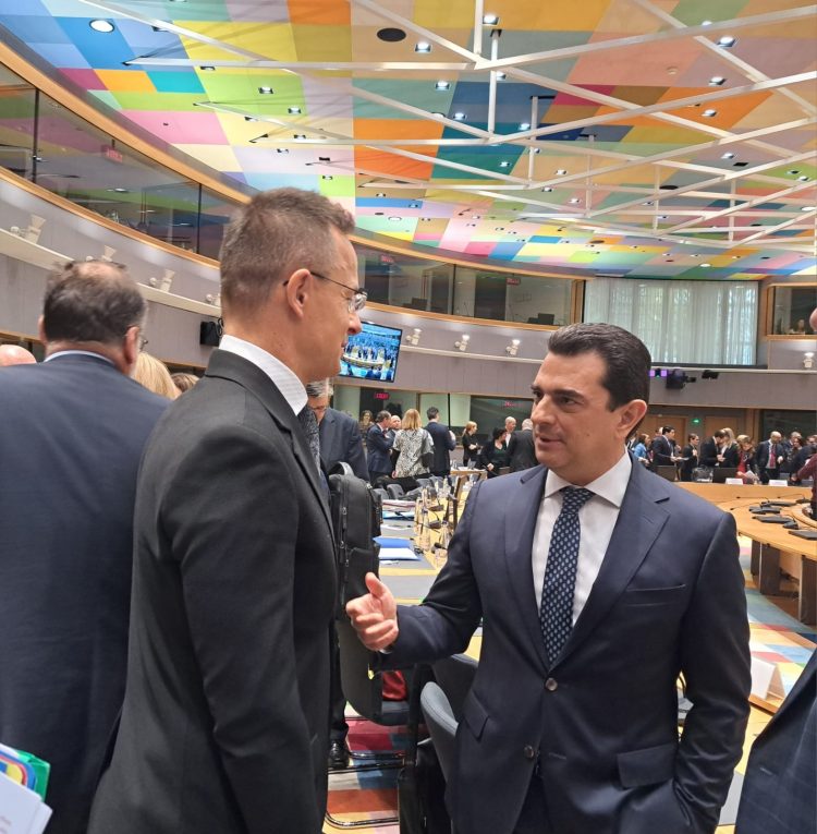 Σκρέκας: «Ισχυρή ευρωπαϊκή στήριξη 14 κρατών μελών στην πρόταση για τα δίκτυα ηλεκτρικής ενέργειας»