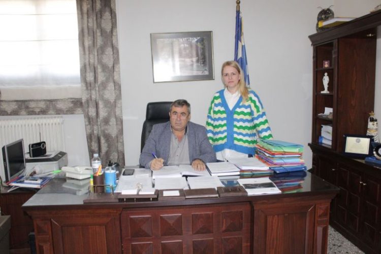 Υπογραφή σύμβασης έργου από τον Δήμαρχο Πύλης