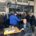 Θερμή υποδοχή ετεροδημoτών στην Βουλευτή της ΝΔ Κατερίνας Παπακώστα στα Φάρσαλα.