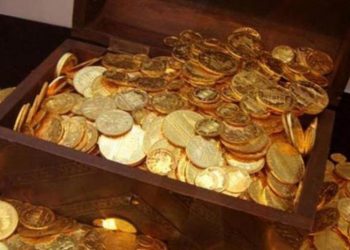 Έκλεψαν χρυσές λίρες το βράδυ του Επιταφίου και της Ανάστασης