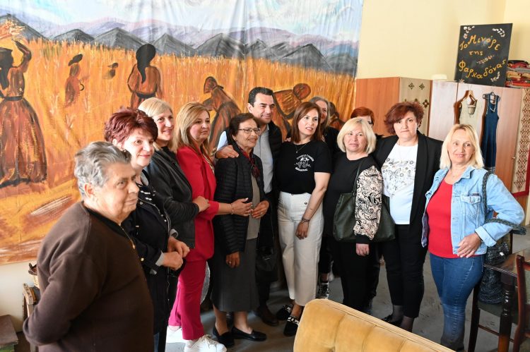 Στη Φαρκαδόνα ο Κώστας Σκρέκας