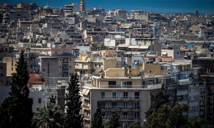 Δάνεια: Επιδότηση δόσεων με νέα αυξημένα κριτήρια – Τι ισχύει για το «πάγωμα» των επιτοκίων
