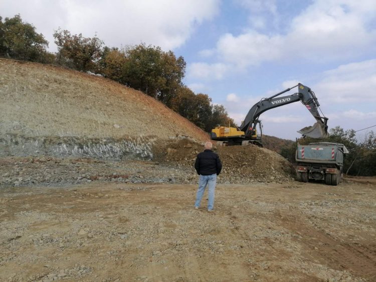Το δρόμο από Βλαχάβα προς Φλαμπουρέσι βελτιώνει η Περιφέρεια Θεσσαλίας