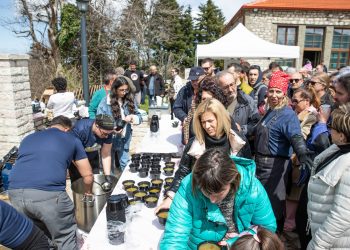 Με τεράστια επιτυχία στέφθηκε η αναβαθμισμένη γιορτή των μανιταριών στη Λίμνη Πλαστήρα