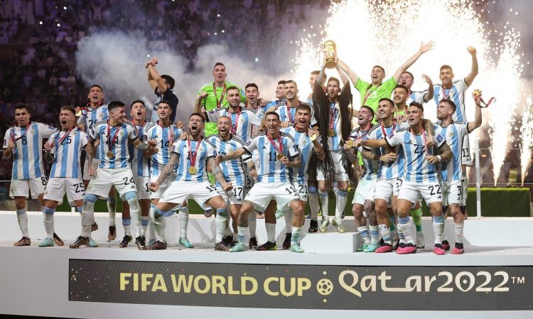 FIFA: Η Αργεντινή κατέλαβε την κορυφή και στην παγκόσμια κατάταξη – Έχασε μια θέση η Ελλάδα